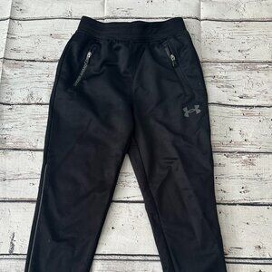 Under Armour Boy Pants size 6